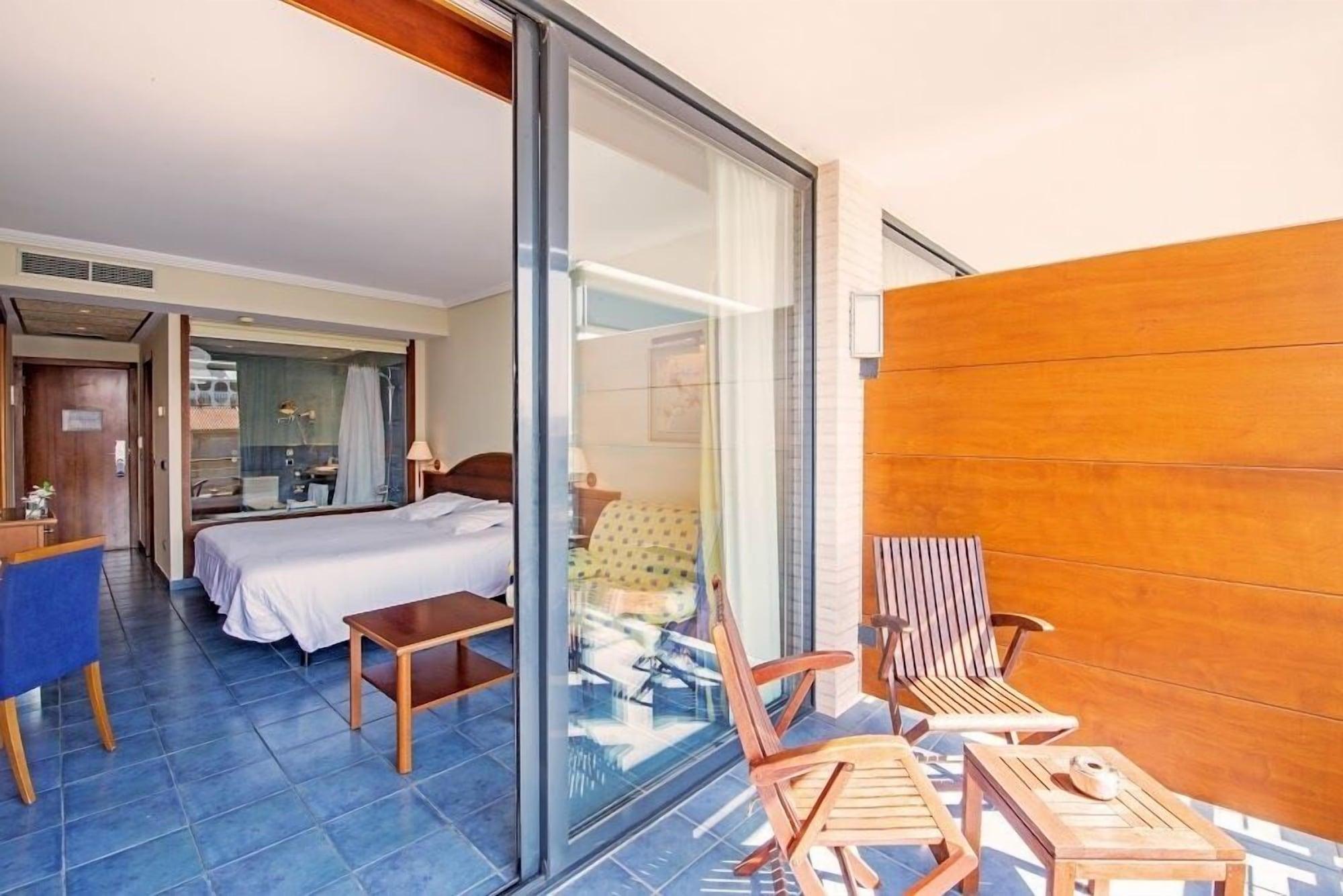 אמפוריבראבה Hotel Port Salins By Pierre & Vacances מראה חיצוני תמונה